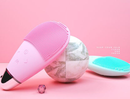 Electric silicone facial cleansing brush for deep pore cleansing
